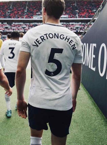 kanefromthelane's tweet photo. #RetireNumber5 https://t.co/33RL5afGwi