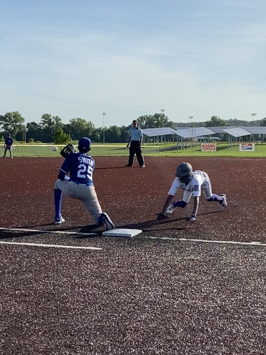 KCSPORTS's tweet photo. Great morning for some baseball here at the Capitol Federal Complex #usssa #playusssa #usssalive https://t.co/ec8GRKZRxz