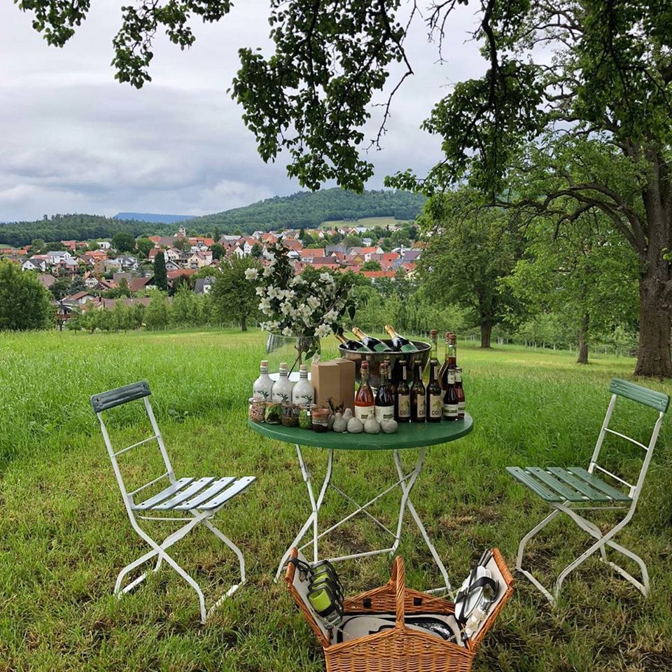 DelmosaBeverage's tweet photo. What's on your picnic table?! No meal is complete without the bouquet of flavors by Manufaktur Jörg Geiger! #ExperienceDelmosa #nonalcoholic #JörgGeiger #JorgGeiger https://t.co/hrfdfaMdhe