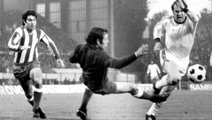 He was a very tough player but also very disciplined. He picked up just 5 yellow cards and 1 red card in the 435 games he played for Bayern (granted players got away with a lot more back then).