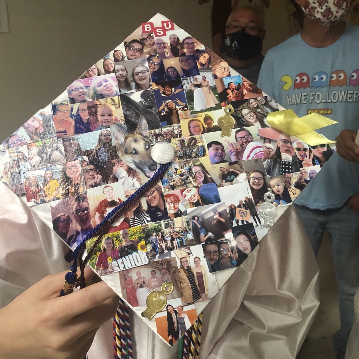 SauerMeg's tweet photo. Here are just a few of the caps by ⁦@SCMMHSCavemen⁩ #MHS2020. This was the first graduating class in 143 years allowed to decorate them.  Show me yours!  ⁦@Bella_Barstow1⁩ ⁦@SCMSchools⁩ congratulations https://t.co/4lXHoqx3sa