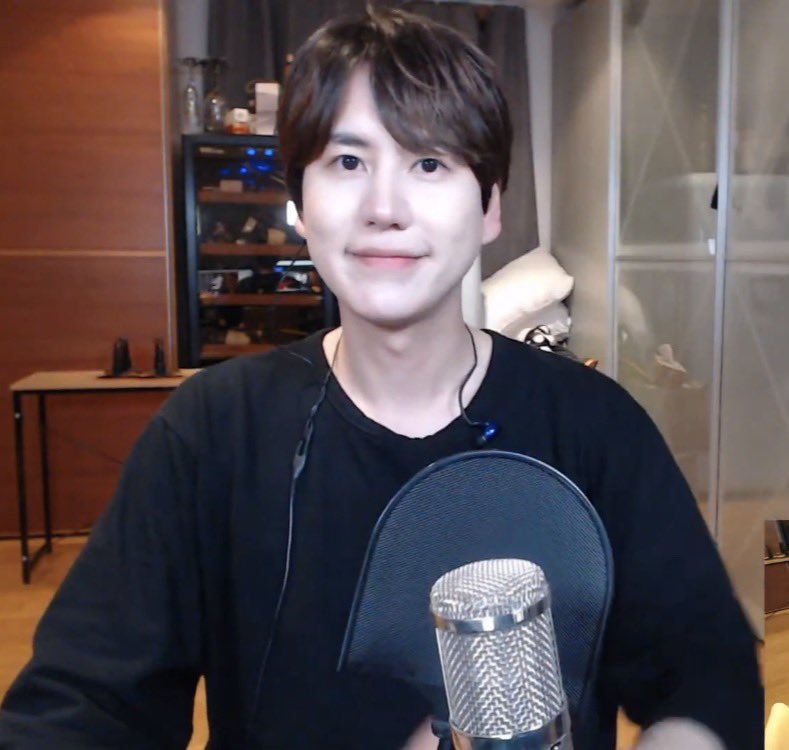 once_elf28's tweet photo. 不准欺負我媽媽的圭圭！！！
不准欺負我們艾爾夫的圭圭！！！
不准欺負我們旭的親辜！他很厲害！

#규현아_넌_나의_Dreaming 
#규현아_사랑해 https://t.co/V1phn59FtJ
