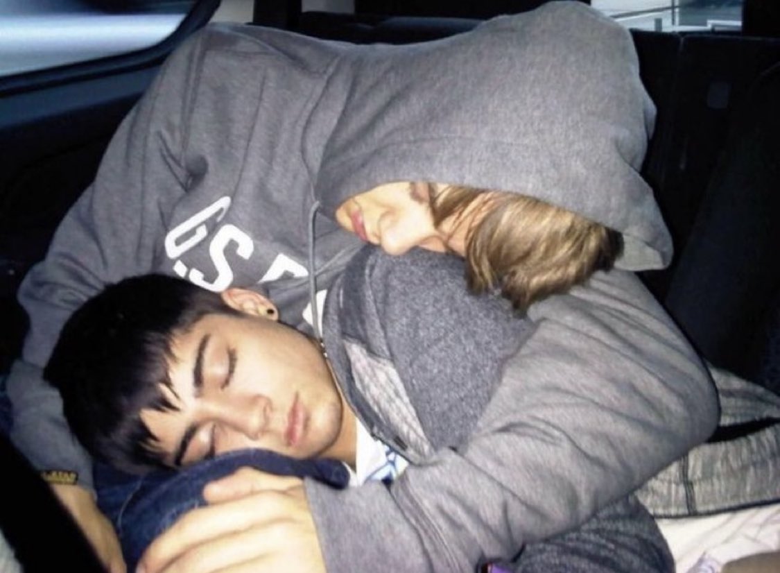 the one time they fell asleep like this 