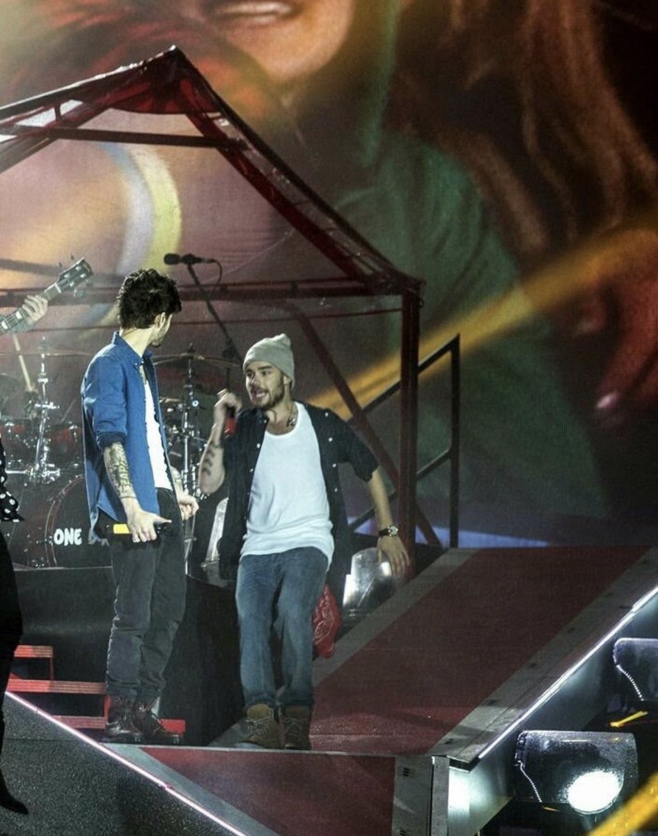 when liam fell and zayn made sure he was fine