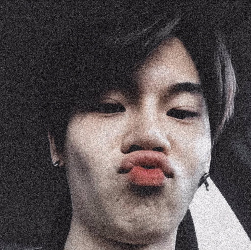 ethereal_97's tweet photo. Anan Wong & Seung Youn
Pouting Lips (づ ̄ ³ ̄)づ~♥
#yinyin_anw #yinanan #yinananwong #ananwong #awong #แม่ๆของพ่อวี #choseungyoun #woodz #kpopthread #พี่วอร์ของพ่อวี #หยิ่นวอร์ https://t.co/AJj1bofY4L