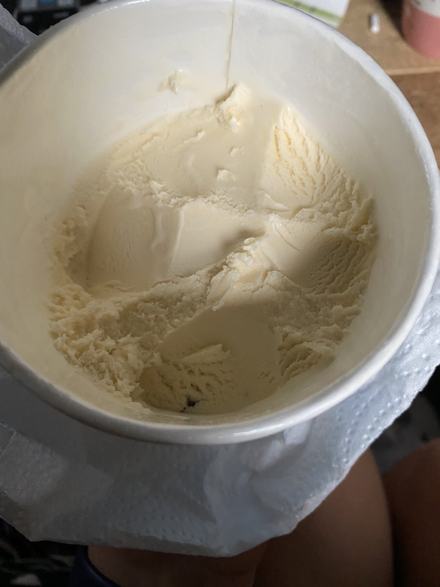 Alice in Hattonland (@alicehattonland) on Twitter photo Normally not one to moan buttttt I’ve eaten this much and there’s no actual cookie dough in this tub - yummy vanilla though 😂😂 <a href="/benandjerrys/">Ben & Jerry's</a> Normally not one to moan buttttt I’ve eaten this much and there’s no actual cookie dough in this tub - yummy vanilla though 😂😂 <a href="/benandjerrys/">Ben & Jerry's</a>