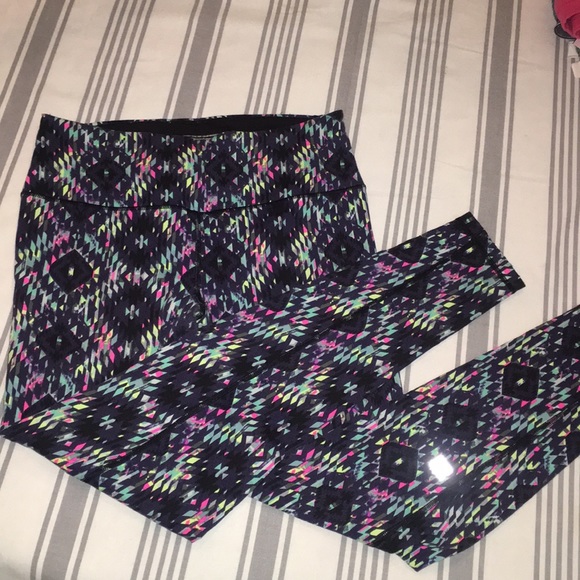 SSqueekie's tweet photo. So good I had to share! Check out all the items I'm loving on @Poshmarkapp #poshmark #fashion #style #shopmycloset #victoriassecret #freepeople: https://t.co/PP5MyoHvg7 https://t.co/En4eqmw1gC