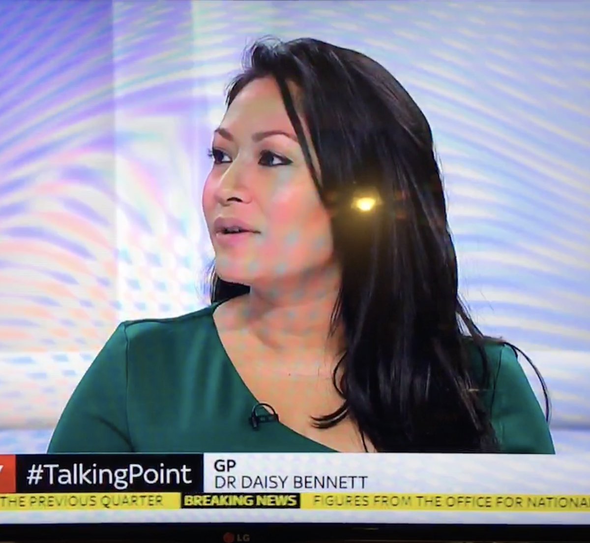 DrDaisyBennett's tweet photo. On #SkyNews talking about #obesity  ahead of @BorisJohnson @10DowningStreet announcement on tackling obesity &amp; GPs prescribing cycling. #UK has highest levels of obesity in Europe. Almost 2/3 UK adults overweight/obese. #health #GP #NHS #obesity #cycling #diabetes #COVID19 https://t.co/lmkGby91d7