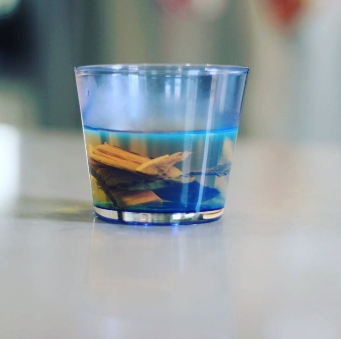 drinkmagik's tweet photo. Did you know that the phenomenon of fluorescence was first discovered in palo azul tea? ✨💠

#paloazul #magictea #love #healthytea #beautiful #tea #detox #detoxtea #healthyliving https://t.co/624feAl8cA