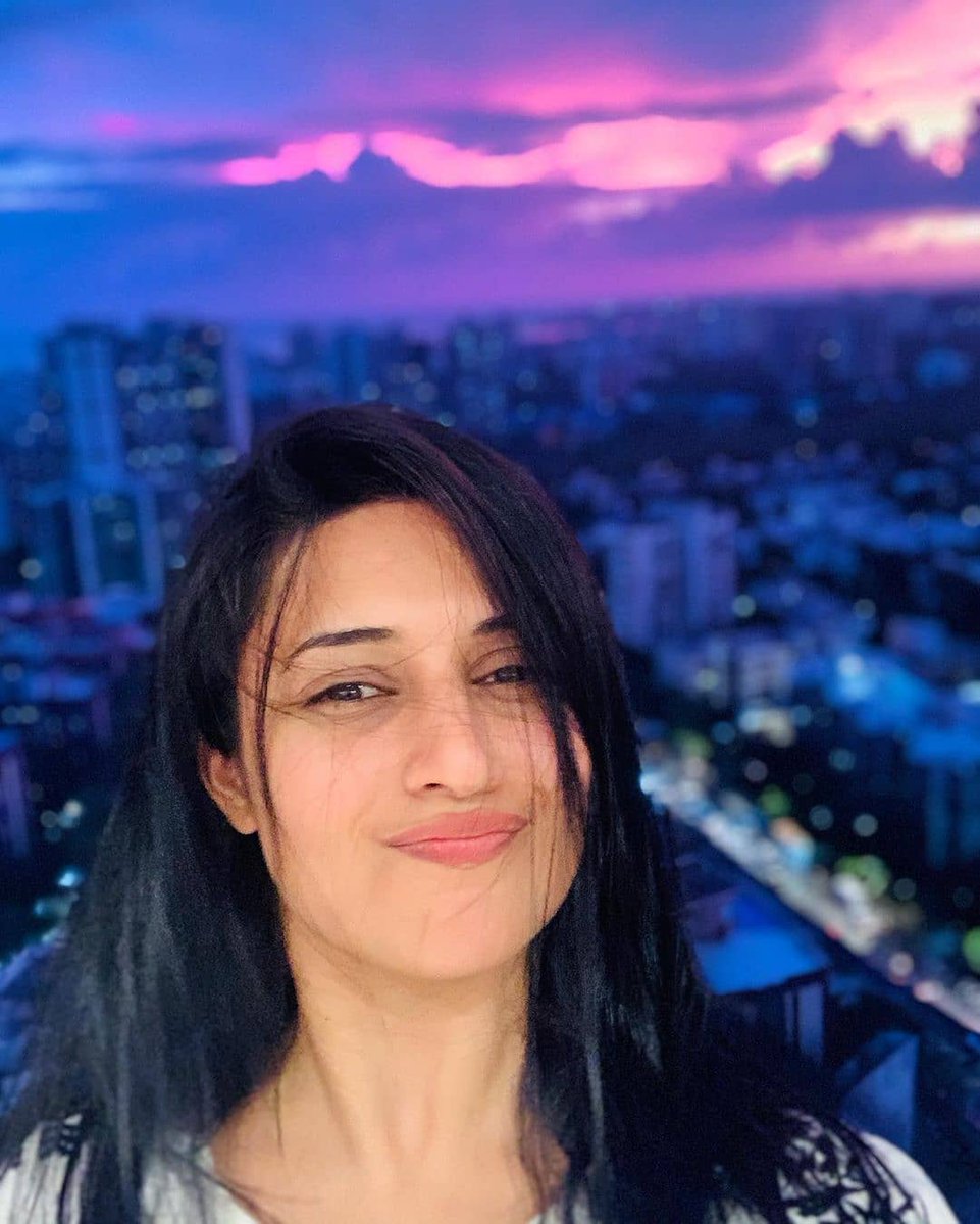 DivekDivya's tweet photo. तेरे चेहरे से
तेरे चेहरे से नज़र नहीं हटती
नज़ारे हम क्या देखें
नज़ारे हम क्या देखें.....😍😍😍❤️❤️ @Divyanka_T https://t.co/CGl4vZhXzk