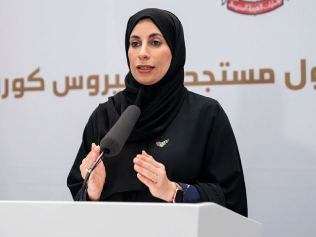 حبيبة الشعب فريدة الحوسني - المتحدث الرسمي عن القطاع الصحي في الدولة ومدير إدارة الأمراض السارية في مركز أبوظبي للصحة العامة التابع لدائرة الصحة.