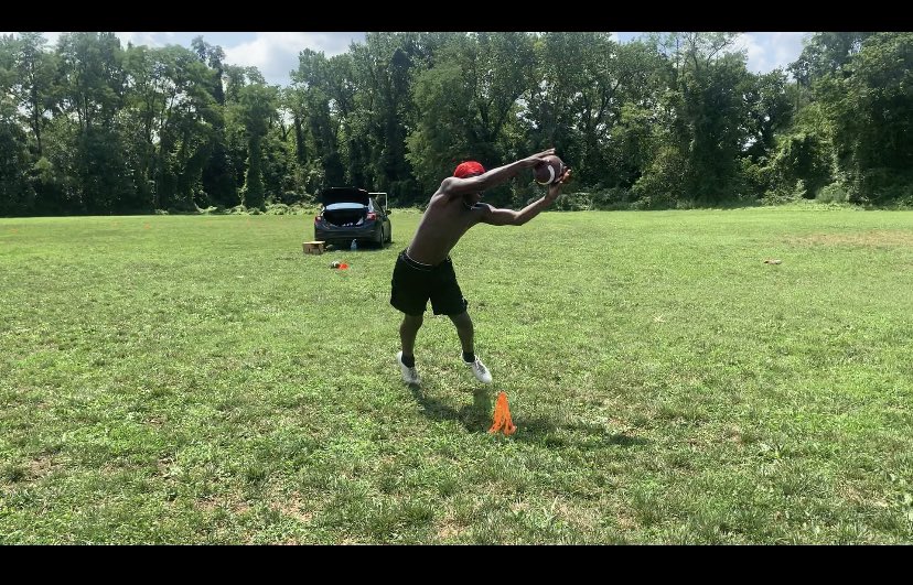 5_vs4's tweet photo. Good ball bad ball catch it all 🎯 https://t.co/AEw3iHPmhr