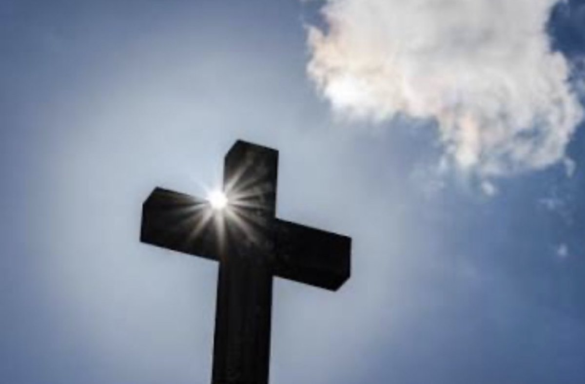 Lamentamos mucho la muerte de Nohemí Saldaña Cisneros madre de <a href="/IsaacSalazar71/">Isaac Salazar</a> Director de Desarrollo Institucional de la DGESPE. En los momentos difíciles es cuando más se necesita la solidaridad y el cariño de todas y todos. <a href="/normalistasomos/">Somos Normalistas</a>