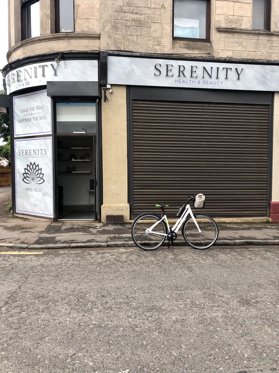 waxqueen1's tweet photo. Wee cycle to work day today. #bikelife #bikeswithbaskets #beautysalon #calm #cycletowork 🌻 https://t.co/PVs1tz46Yy