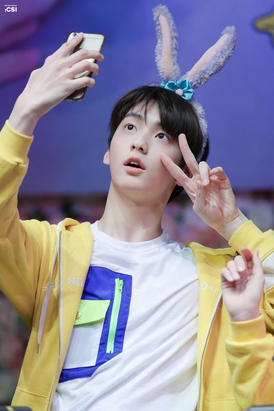 his squishy lil cheekies 