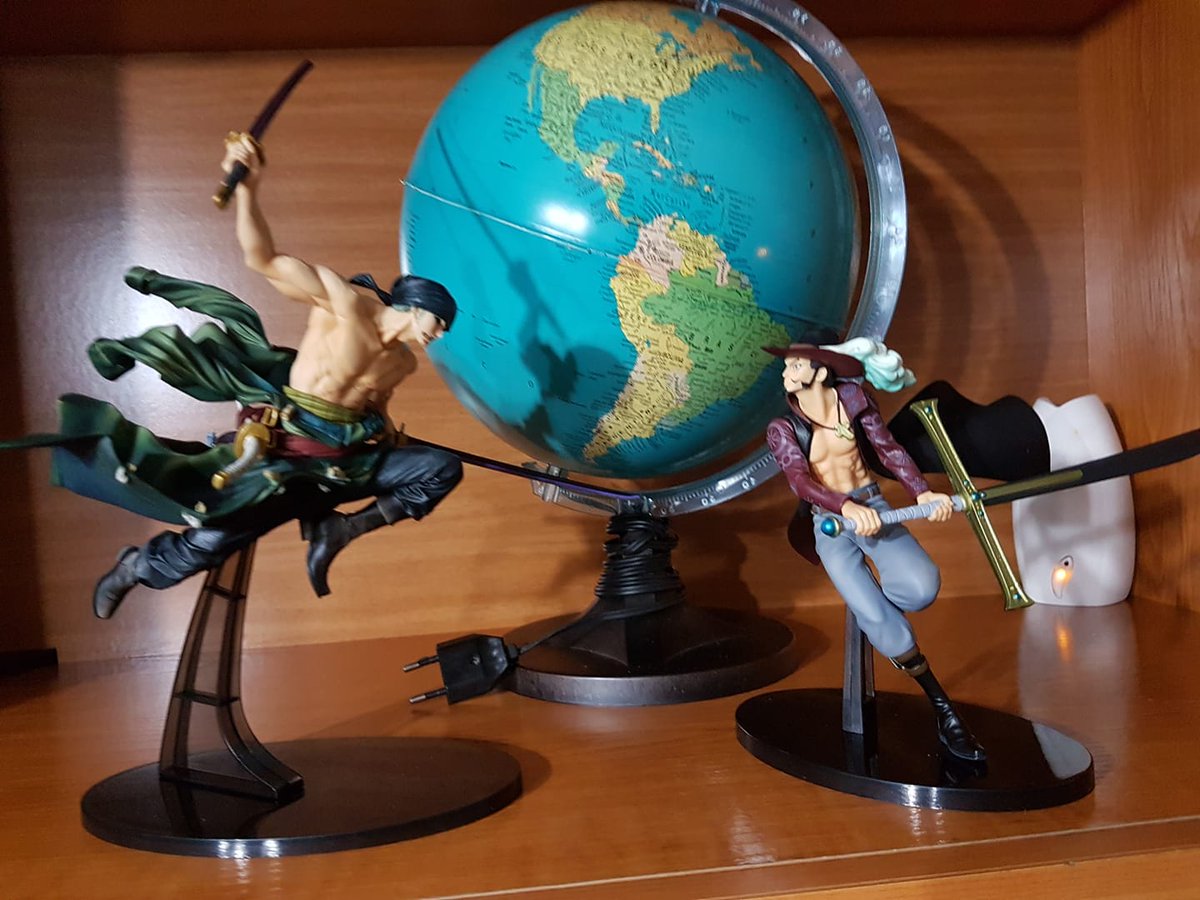 Zhorvex's tweet photo. #OnePieceBanpresto vendria bien alguien para detener este choque https://t.co/Y3NqUVndey