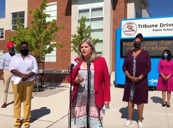 FAPareja's tweet photo. ‘This uncertainty is unacceptable.’ #Peel parents, teachers, &amp; @OntarioNDP Leader @AndreaHorwath call for better plan for #SafeSeptember amid COVID-19 pandemic, via @KarenMartinRob6 in @CaledonNews. https://t.co/nfEUj2gig8 #ETFO #onted #onlab https://t.co/rDhTd1gNl5