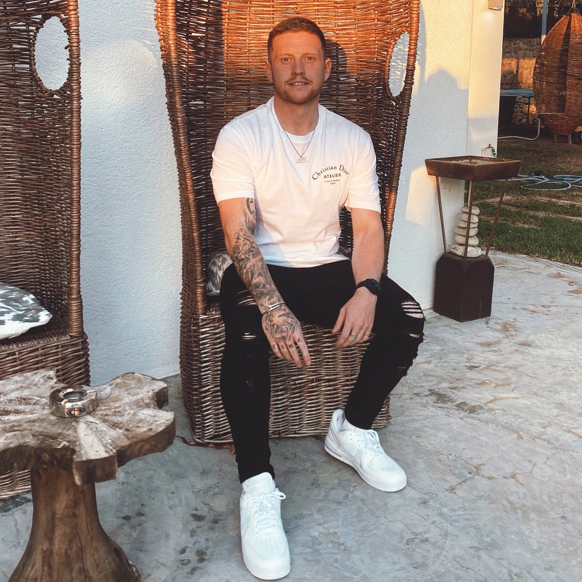 Behzinga's tweet photo. winners win https://t.co/kgCiEORXdJ https://t.co/Vhv24C6JUU