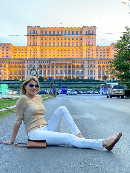 A walk in beautiful Bucharest ... https://t.co/RjuZ5B69Tt<a href="/tag/mvsales"class="tags"><span>#mvsales</span></a>