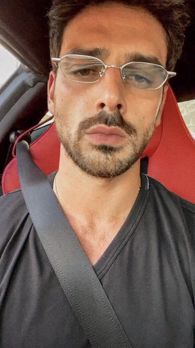 morroneoficial's tweet photo. Hola 🤓 https://t.co/7yynLLwr5v
