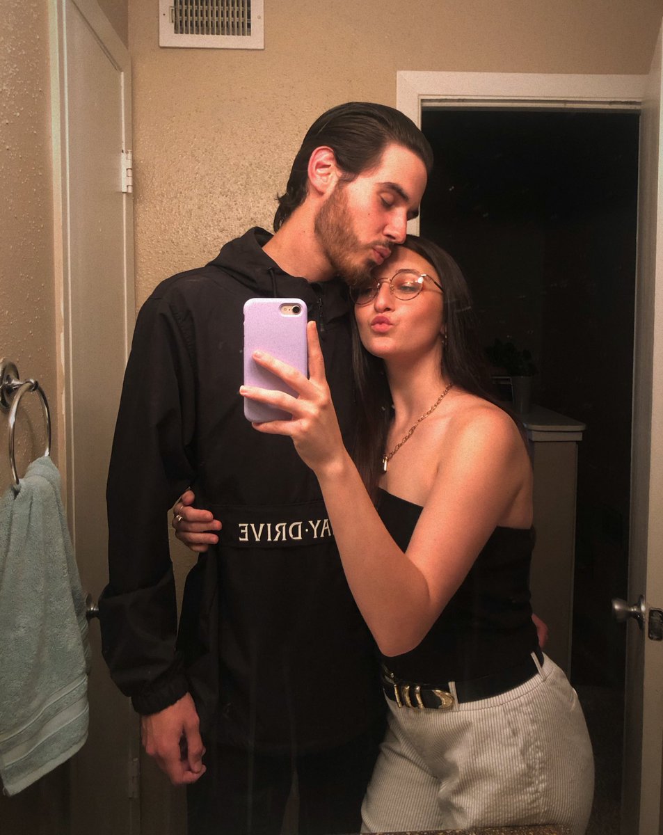 emilybryan444's tweet photo. couple flex✨ https://t.co/1w4FDj3vS1