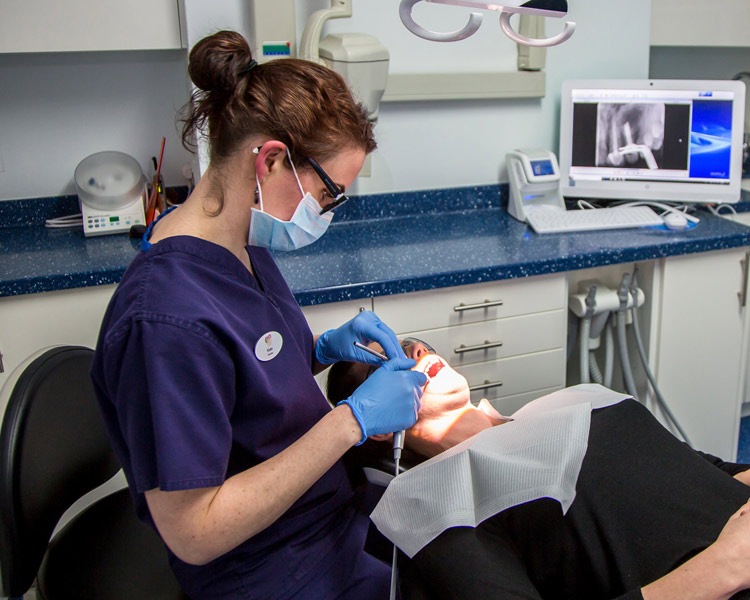 SandstoneDental's tweet photo. Did you know some chronic health conditions such as heart disease, stroke, pneumonia and Type 2 diabetes are linked to poor oral health?
https://t.co/S8Sb3D1L0K
#DentalHygiene #Wirral https://t.co/hdcq6Di1K5