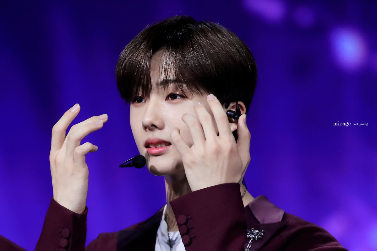 mirage0205's tweet photo. 191214 잘생기고 예쁘고 다하는 흑발지성이 #지성 #Jisung #NCTDREAM https://t.co/yZK4RsBM5N