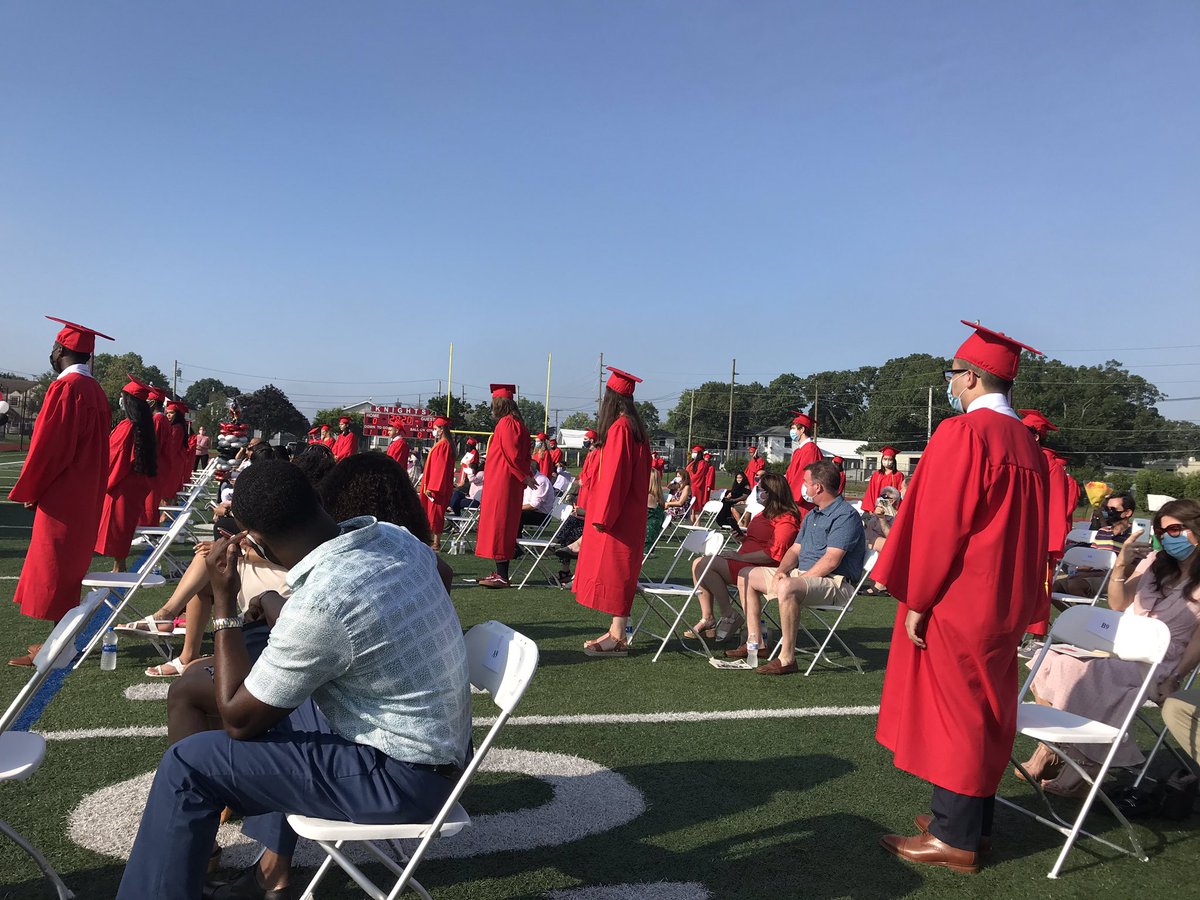 gmdammassa's tweet photo. Happy Graduation Day to this unforgettable class! Miss you all already! ❤️🖤🤍 https://t.co/azP0mTvWLc
