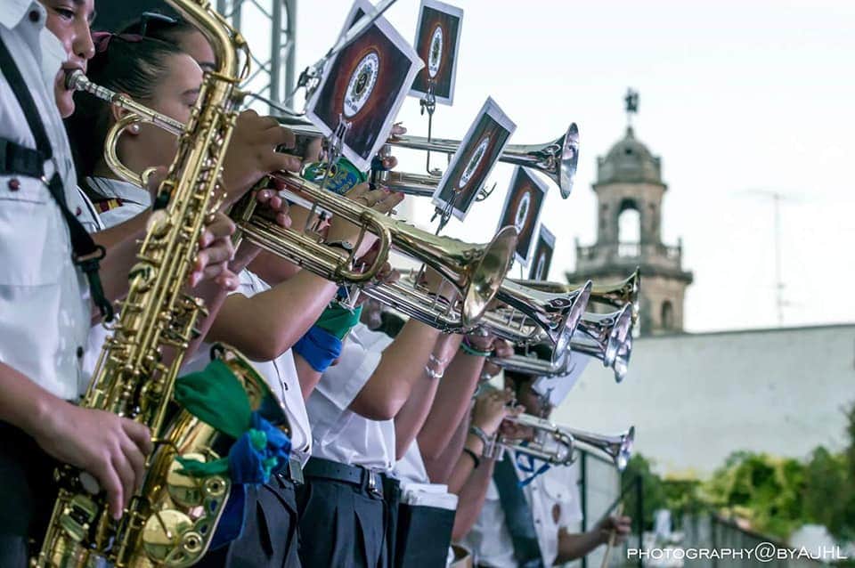 AMSantaAnna's tweet photo. No ha podido ser... 
La salida más querida y en la que nos sentimos más representados la hemos tenido que dejar para el próximo año...
A todos os deseamos que dentro de lo posible disfrutéis de una fiesta mayor distinta, con responsabilidad y prudencia... 
Viva Santa Anna !!! https://t.co/HDLxfuMNcJ