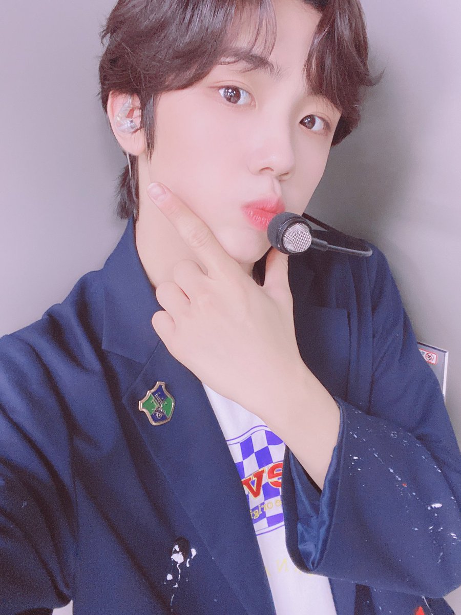 CRAVITY_twt's tweet photo. 러비티🍑 드림콘서트는 재미있게 보셨나요~? 열심히 준비했어요!! 러비티의 모든 꿈들이 이루어지기를 바라요 알라뷰❤️ 잘 자용>< #성민 #드림콘서트 #알라뷰 https://t.co/d1P1a23b3K
