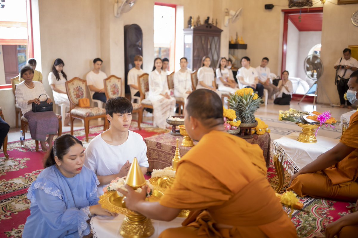 prayasuren109's tweet photo. #พิธีถวายยกฉัตรทองเก้าชั้น 
          คุณหมากปริญ สุภารัตน์ ในฐานะที่เคยอาศัยใต้ชายคาอุโบสถวัดพระยาสุเรนทร์ ภายใต้หลักธรรมคำสอนของพระศาสดา เพื่อสืบทอดพระศาสนา จึงเป็นเนื้อนาบุญนำเหล่าเพื่อนๆ และผู้จัดการ มาร่วมทำบุญครั้งใหญ่ในช่วงเข้าพรรษา https://t.co/aNZP77xWbq