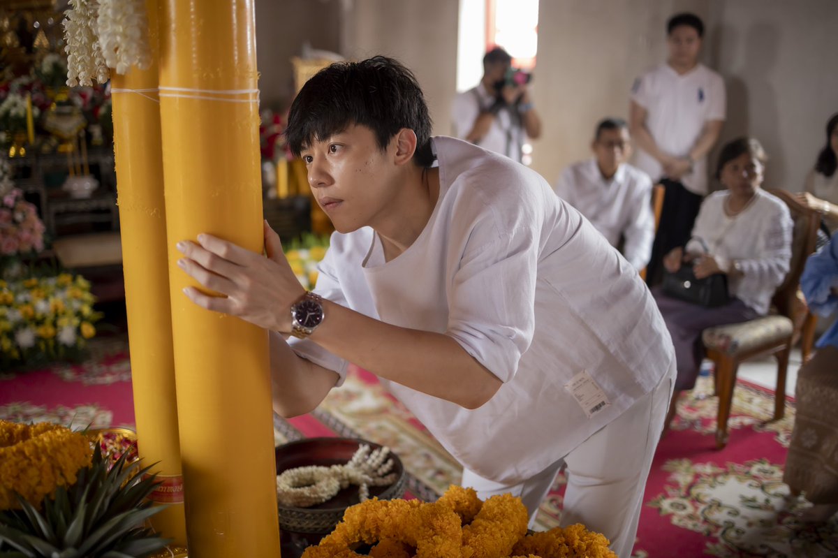 prayasuren109's tweet photo. #พิธีถวายยกฉัตรทองเก้าชั้น 
          คุณหมากปริญ สุภารัตน์ ในฐานะที่เคยอาศัยใต้ชายคาอุโบสถวัดพระยาสุเรนทร์ ภายใต้หลักธรรมคำสอนของพระศาสดา เพื่อสืบทอดพระศาสนา จึงเป็นเนื้อนาบุญนำเหล่าเพื่อนๆ และผู้จัดการ มาร่วมทำบุญครั้งใหญ่ในช่วงเข้าพรรษา https://t.co/aNZP77xWbq
