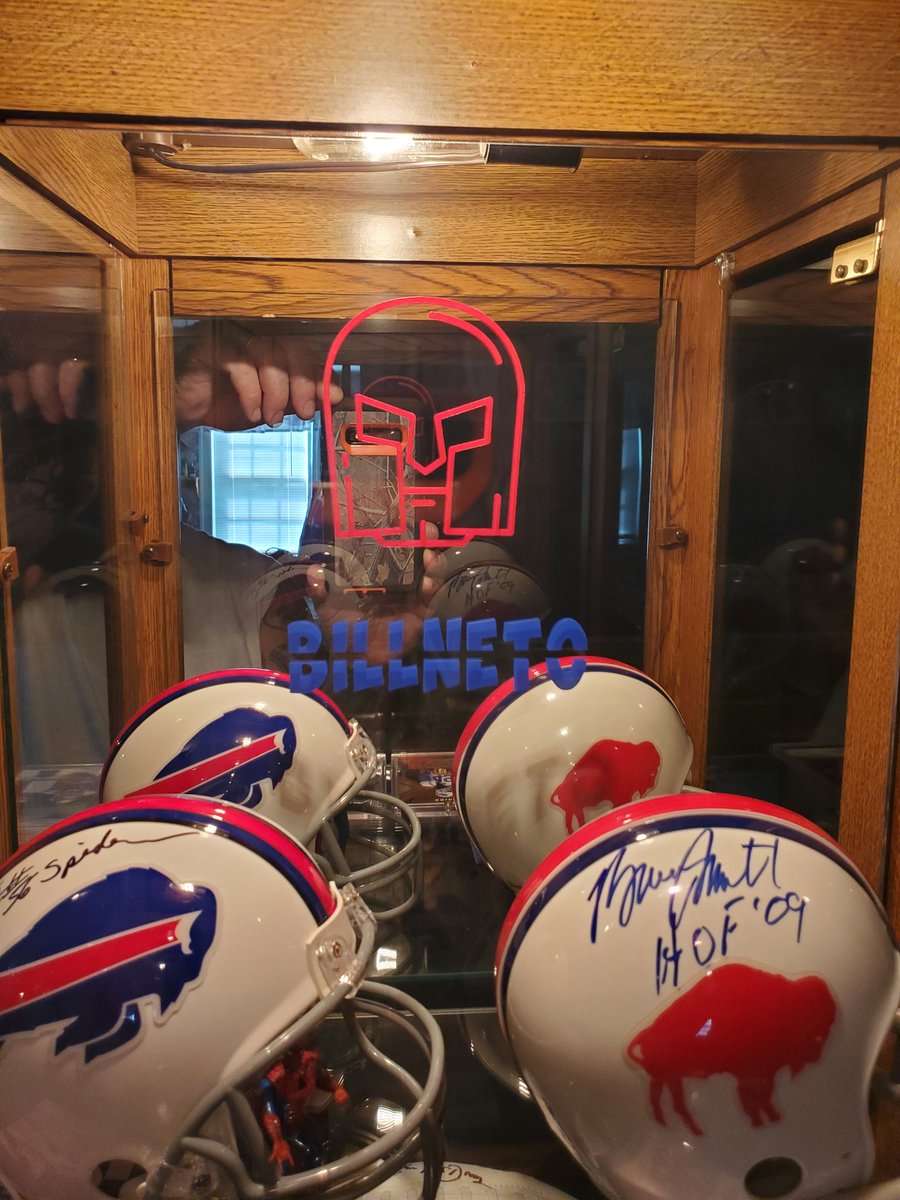 BILLNETO315's tweet photo. Shout out to my man Mark @BillsMafia617 .Came home to a nice surprise today. To nice to use so I added  it to The Shrine..... Thanks again Mark.👊 #PanchosArmy #BillsMafia #GoBills https://t.co/reQ0yG4HYi