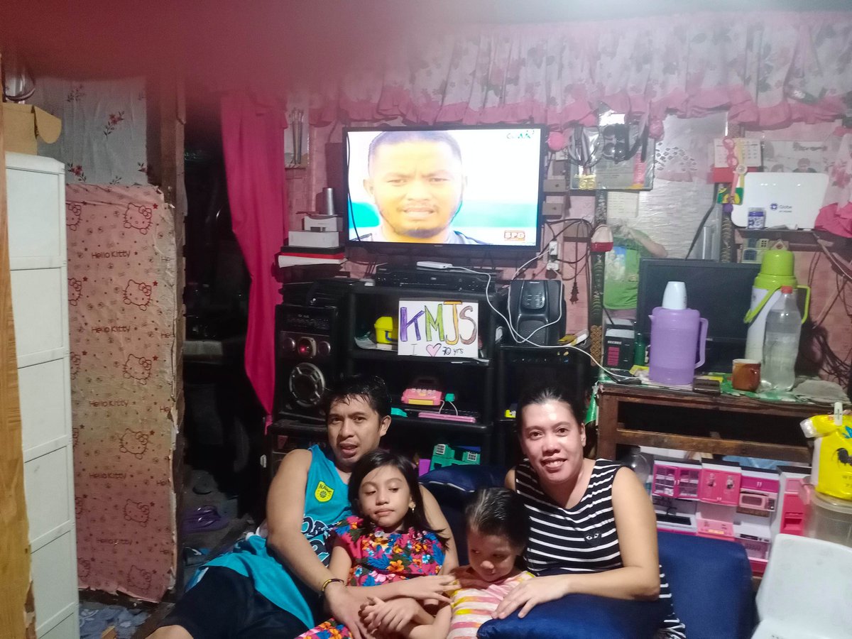 Gerlind18045916's tweet photo. #KMJS15
We love KMJS15😍😍
Family bonding namin nang family ko tuwing linggo.. https://t.co/eIZCGymGbS