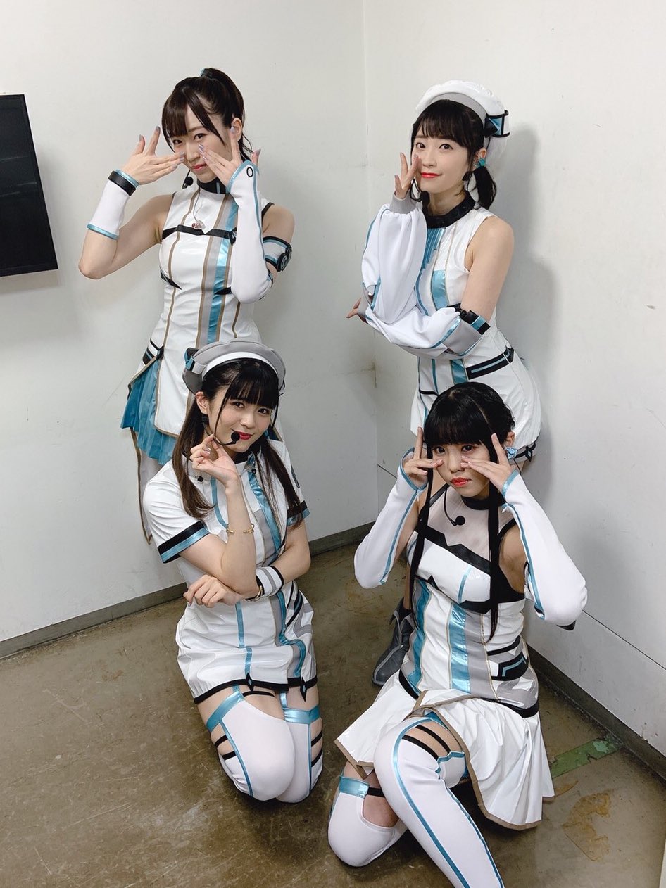 岩田陽葵 LEGENDA レジェンダ　フォトブック 61GNgVBrYeL._AC_SY200_QL15_.jpg