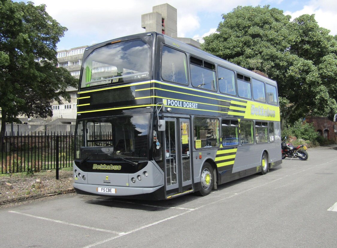 dekkabus's tweet image. When it comes to Bus Porn, our DekkaDriver Russ Meddings really does have the best collection in town!  A sea of pink, yellow and blue Venetian blinds for your delectation!  Mr Stenning - we salute you Sir! @creatingdesire