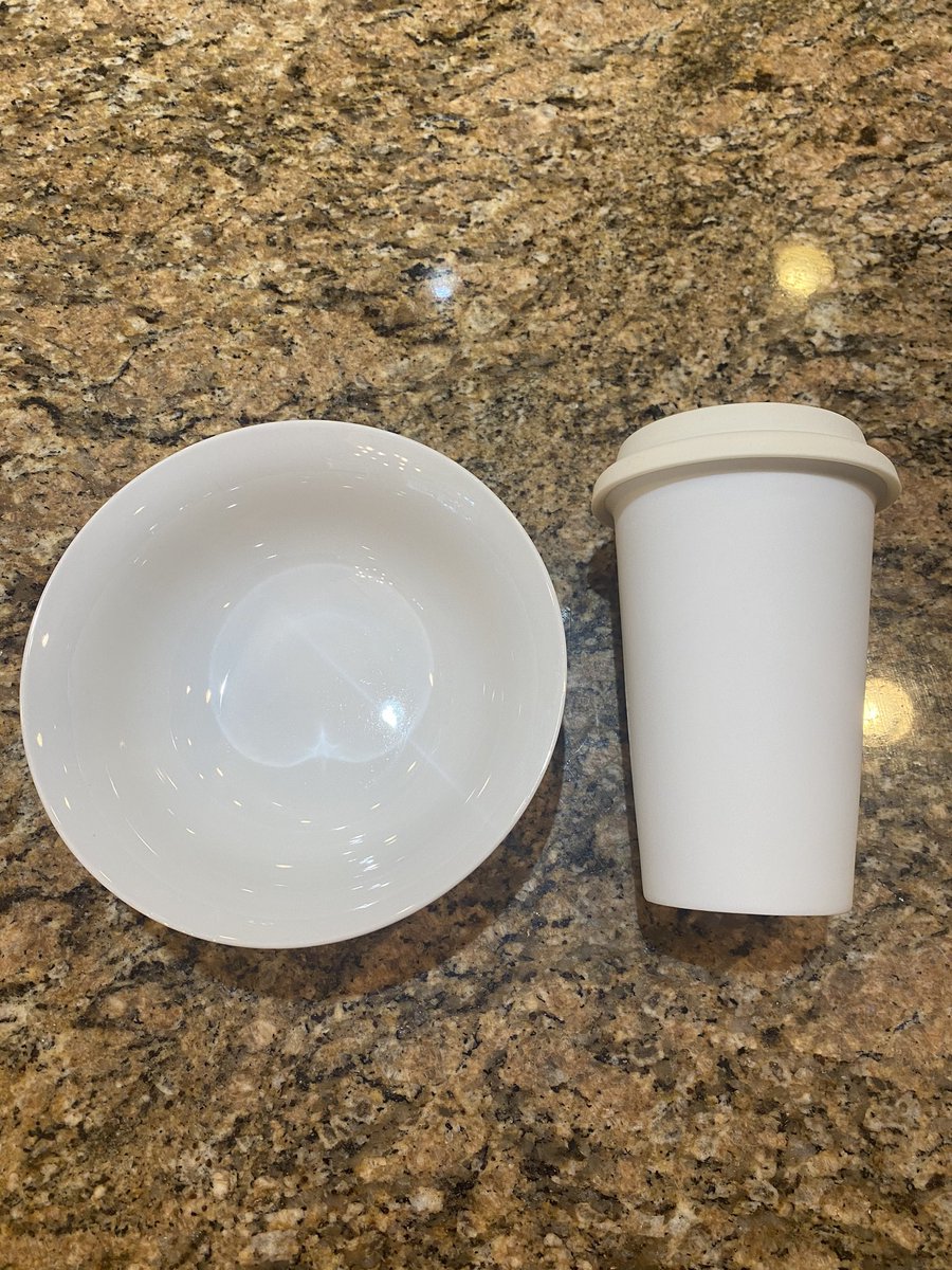 JackMac2k's tweet photo. This week I chose to compare 2 white objects and see how the lighting can change our perception of them. #theartassignment https://t.co/0jOV08Hm9y
