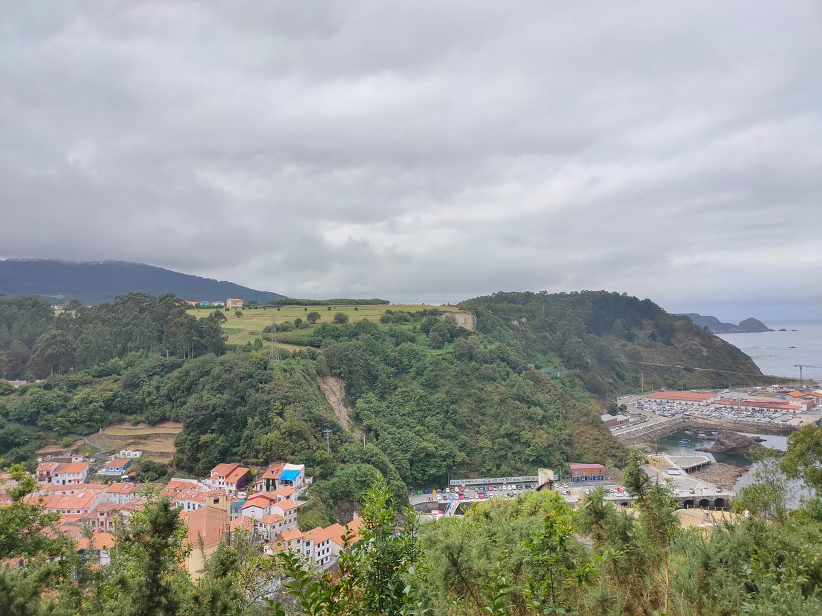 xangui6's tweet photo. @tiempobrasero Te mando cielo nublado en Cudillero (Asturias) https://t.co/n3Cr9CiFIC
