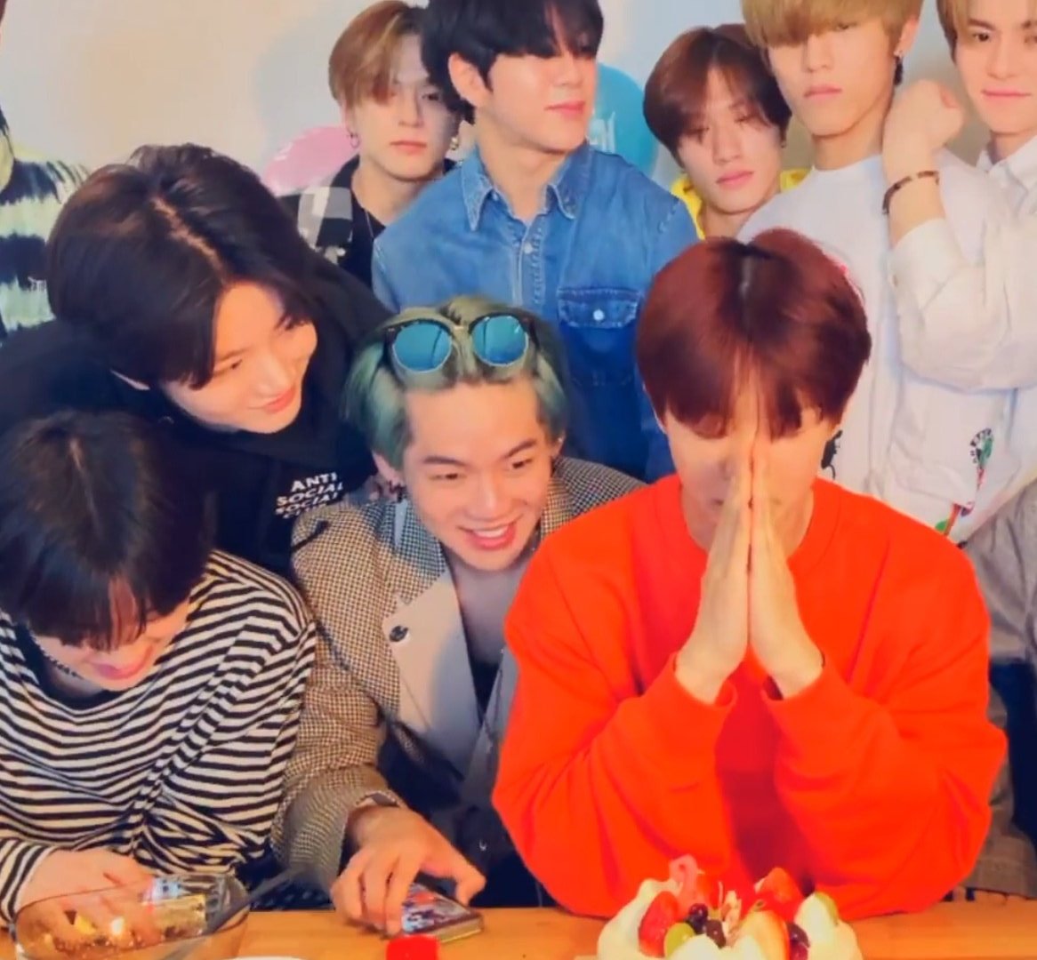 intojihoon's tweet photo. i still cry at how kyu looks at jihoon while jihoon was making a wish 🥺💕 this is really the most precious jikyu moment https://t.co/Z4OsOpqAO8