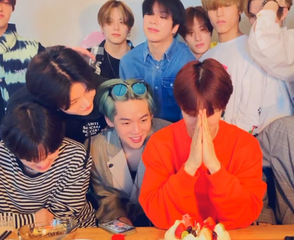 intojihoon's tweet photo. i still cry at how kyu looks at jihoon while jihoon was making a wish 🥺💕 this is really the most precious jikyu moment https://t.co/Z4OsOpqAO8