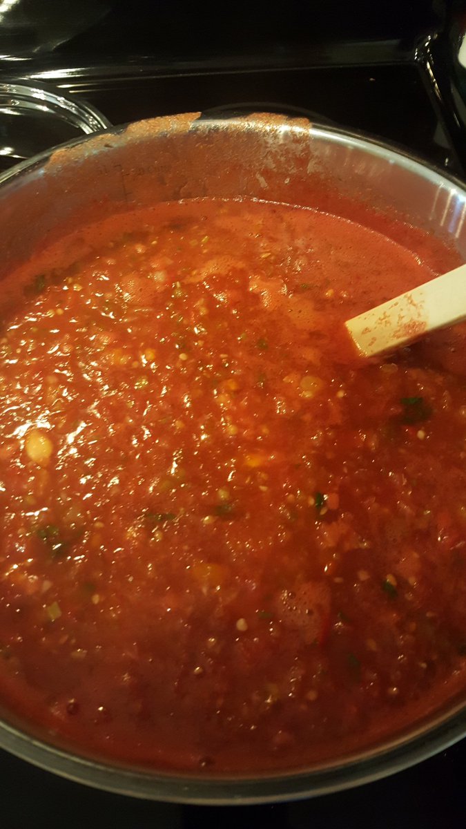 DozzzzzEric's tweet image. #salsatime first round!