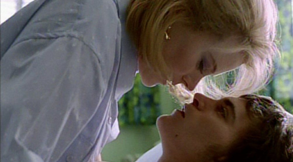 Kaomimi ホアキンフェニックスを初めて観たのは 誘う女 でのニコールに誘惑される内気でコミュ症な落ちこぼれのパンク少年 暗くてキョドってて腺病質だけどやたら目つきにインパクトあって存在感ハンパなかった ジョーカー