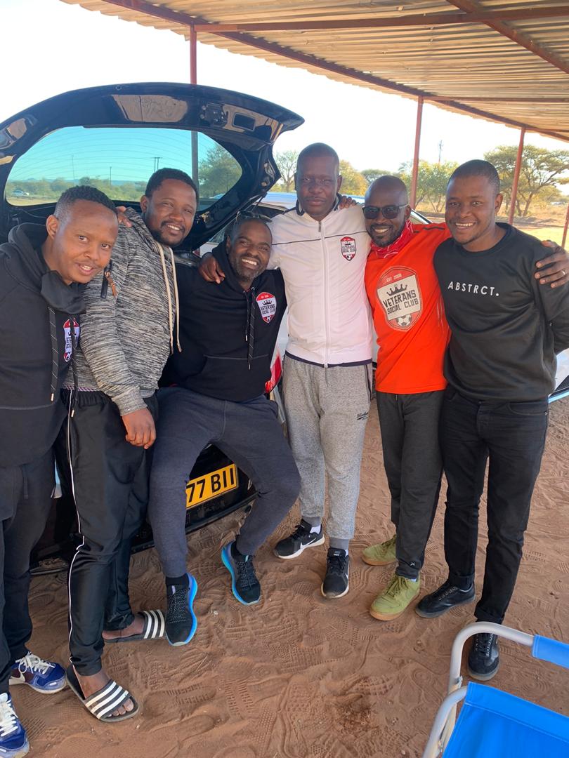 veteransSC_BW's tweet photo. Today we went to visit our home ground at the #Academy as we awaited the #DebonairsPizzaChallenge results which we were victorious against @sc_dragons.. @Debonairs_BW @EarlOfGC
#DebonairsPizzaChallenge
#SundaySoccaIsBack https://t.co/t9FTaqVjAp