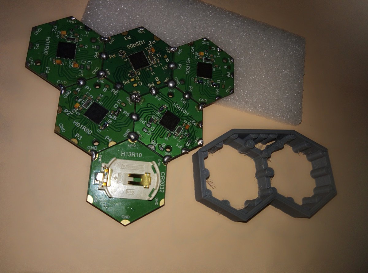 HexabitzInc's tweet photo. This is a #soldering jig used to support two #Hexabitz hexagonal #modules and a triangular side module during soldering to ensure the perfect alignment of the modules with each other π₯π
π‘https://t.co/mffanvPXB5
#homelab @Hacksterio #PCB #engineeringathome #3Dprinting #edtech https://t.co/YyUireKwIv