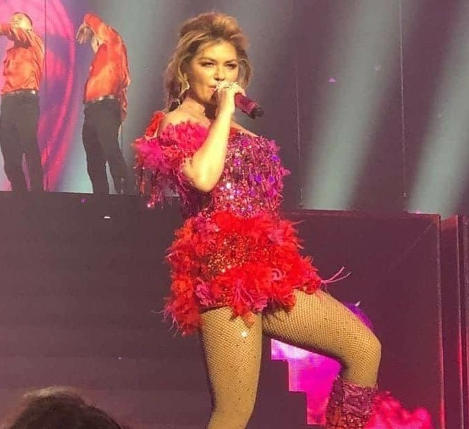 Daiane86747643's tweet photo. When I feeling down, only you cheer me up @ShaniaTwain 🎧🤞🏼
#ShaniaTwain #ComeBackToBrazil #nevergiveup #faith #Itsgonnabeok #hope #God https://t.co/SpIFbJxzuT