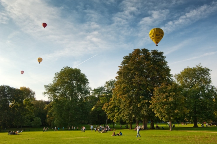 VisitBath's tweet photo. Did you know that July is National Picnic Month? 🥪
Celebrate by packing some tasty treats and enjoying them at one of Bath's wonderful parks and gardens. 🌳 > https://t.co/8BSnxOpm0b https://t.co/kNBMwbDRXT