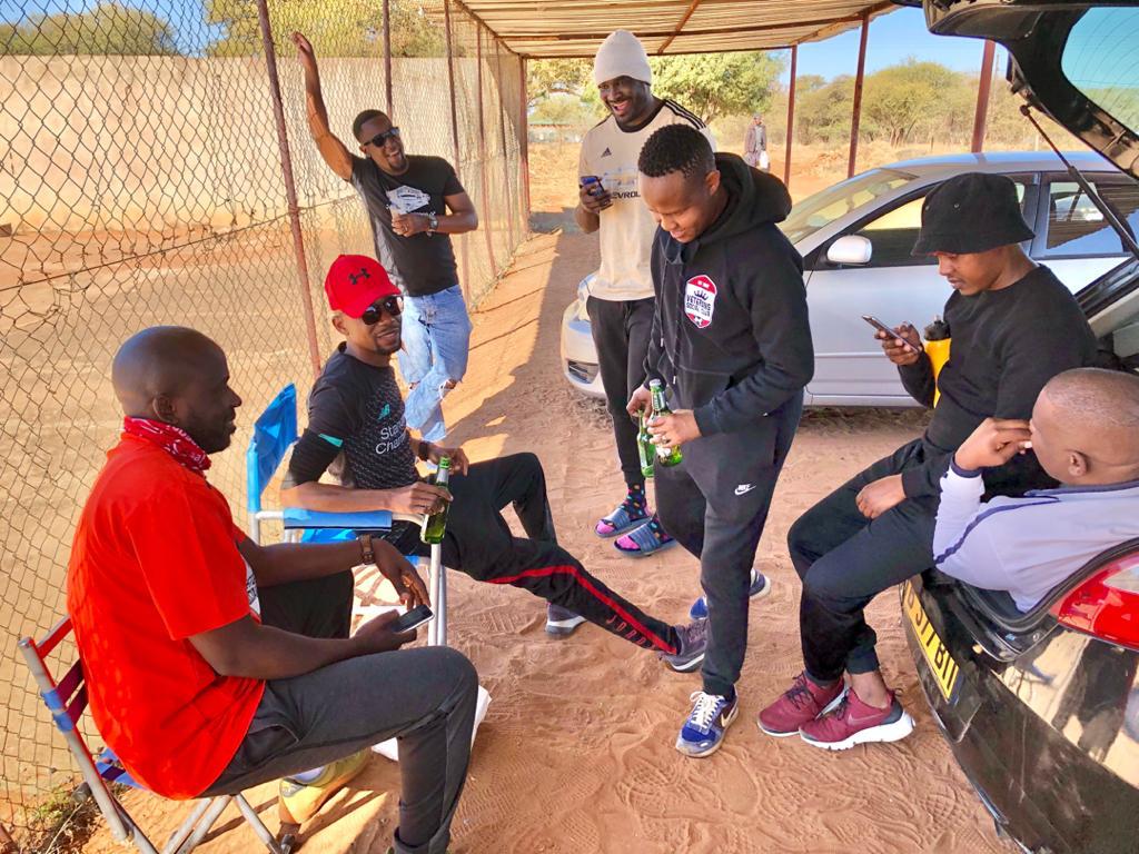 veteransSC_BW's tweet photo. Today we went to visit our home ground at the #Academy as we awaited the #DebonairsPizzaChallenge results which we were victorious against @sc_dragons.. @Debonairs_BW @EarlOfGC
#DebonairsPizzaChallenge
#SundaySoccaIsBack https://t.co/t9FTaqVjAp