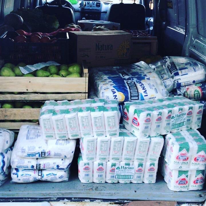 adtreschile's tweet photo. Buen domingo querida comunidad. Queremos contarles que nuestras cajas solidarias #adtres van camino a sus destinos en la Región Metropolitana, agradecemos todo el apoyo que hemos recibido en nuestra Segunda Campaña de parte de toda la comunidad. https://t.co/Hblfyijmy9