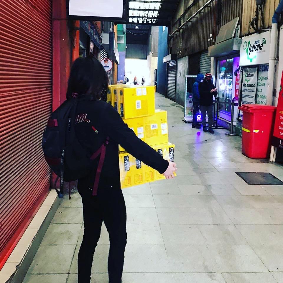 adtreschile's tweet photo. Buen domingo querida comunidad. Queremos contarles que nuestras cajas solidarias #adtres van camino a sus destinos en la Región Metropolitana, agradecemos todo el apoyo que hemos recibido en nuestra Segunda Campaña de parte de toda la comunidad. https://t.co/Hblfyijmy9
