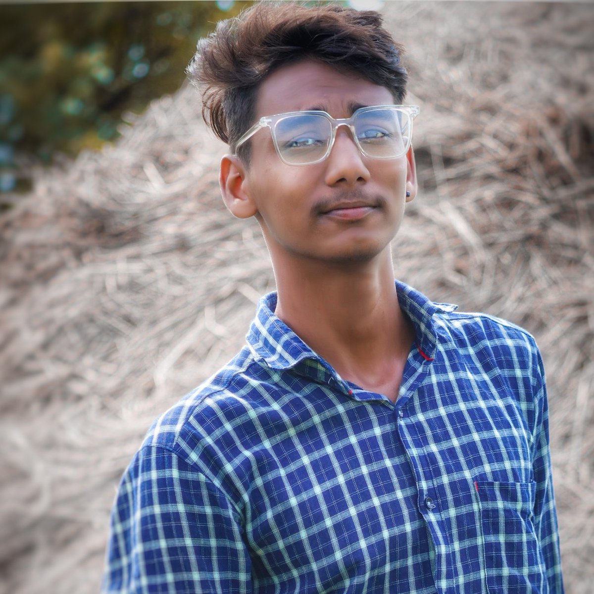 ArunMyaka's tweet photo. #NewProfilePic #scaredboi✌️ https://t.co/r1x7KKfd6q